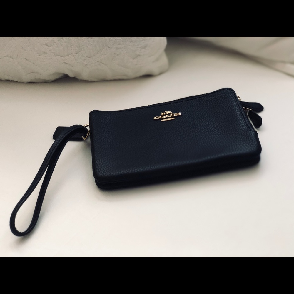 NWOT Coach Black Wristlet